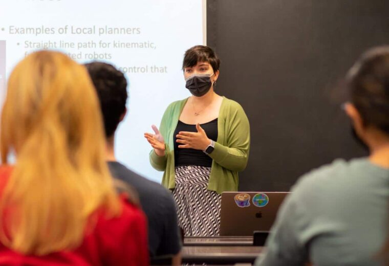 Siobhan Oca teaching at Duke University.