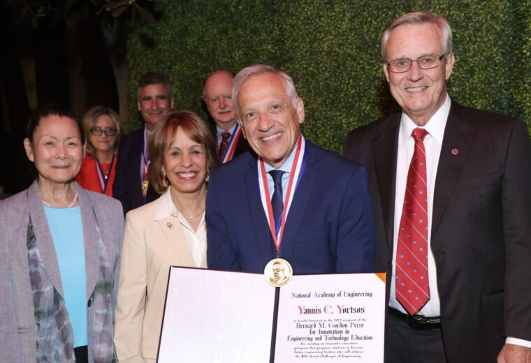 Yannis C. Yortsos, dean of the USC Viterbi School of Engineering (center) accepts the 2022 Gordon Prize. Also pictured: Dianne Chong, Carol Folt, John Anderson, Jenna P. Carpenter, Thomas Katsouleas, and Richard K. Miller. Credit: Greg Grudt/Steve Cohn Photography